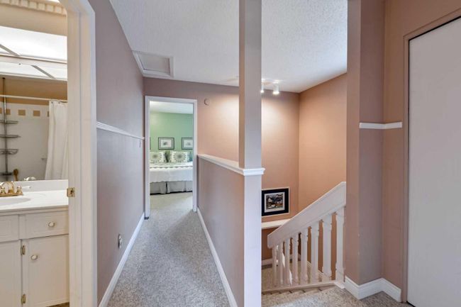 33 - 10030 Oakmoor Way Sw, Home with 3 bedrooms, 1 bathrooms and 2 parking in Calgary AB | Image 26
