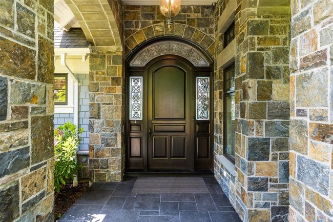 1050 Roxview Crt, House other with 4 bedrooms, 6 bathrooms and 3 parking in Sooke BC | Image 14