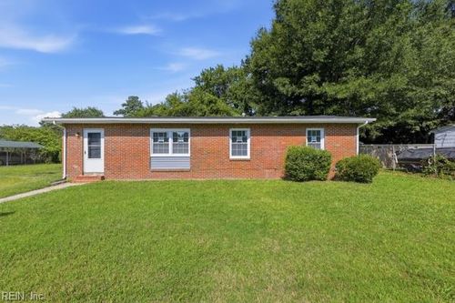 124 Allard Rd, Portsmouth, VA, 23701-4202 | Card Image