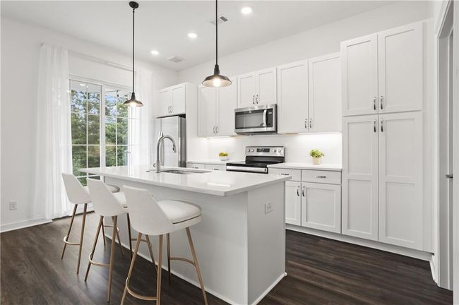 201 Devore Rd, Condo with 1 bedrooms, 2 bathrooms and null parking in Alpharetta GA | Image 4