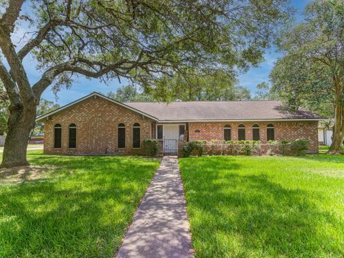 312 Narcissus St, Lake Jackson, TX, 77566-5864 | Card Image