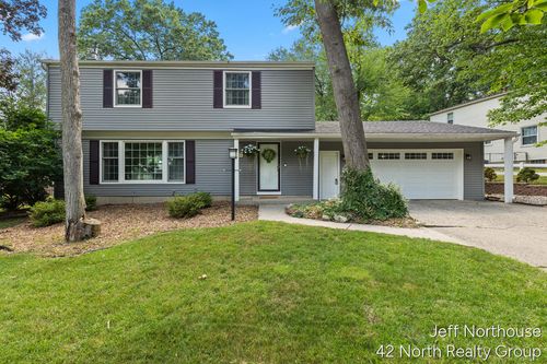 4619 Meryton Ave Nw, Comstock Park, MI, 49321-9323 | Card Image