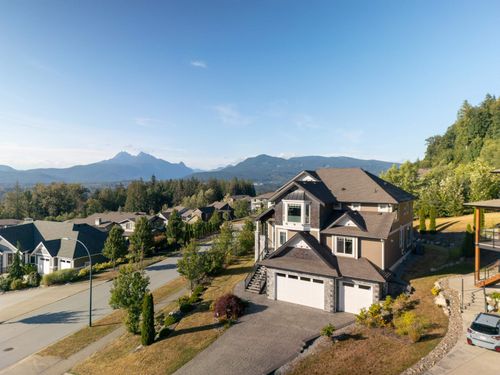 10930 Carmichael St, Maple Ridge, BC, V2W0H3 | Card Image