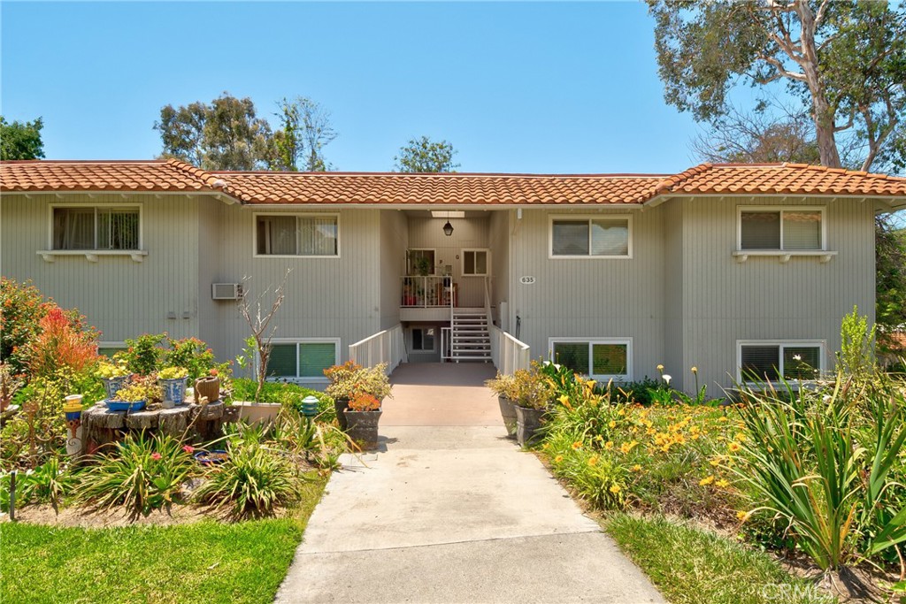 Residential in Laguna Woods