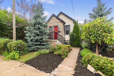 62 E 14th St, House other with 3 bedrooms, 1 bathrooms and 2 parking in Hamilton ON | Image 1