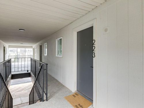 223-1110 Sherwood Lane, Nichols Hills, OK, 73116 | Card Image