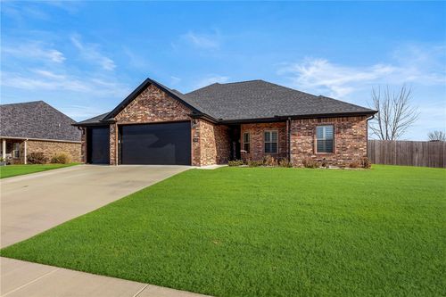 560 Ray Street, Pea Ridge, AR, 72751 | Card Image