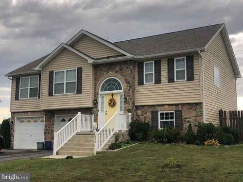 199 Wallace Ave, INWOOD, WV, 25428-3885 | Card Image