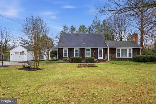935 N Chester Rd, WEST CHESTER, PA, 19380-6052 | Card Image