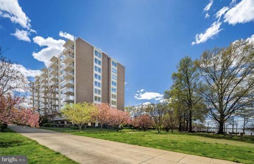 a109-1425 4th St Sw, WASHINGTON, DC, 20024-2217 | Card Image