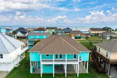 2328 Antigua Circle, House other with 5 bedrooms, 3 bathrooms and null parking in Crystal Beach TX | Image 2