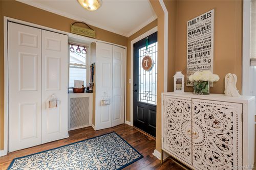 69 Lawson Ave, East Rockaway, NY, 11518-1720 | Card Image