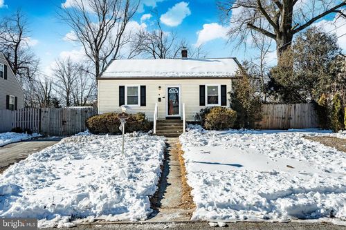 8 Garrett Rd, Wilmington, DE, 19809-1519 | Card Image