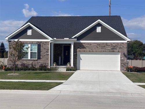 50681 Crusader Dr, Macomb, MI, 48044-6370 | Card Image
