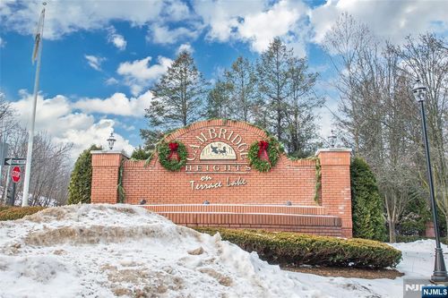 454 Cambridge Dr, Butler, NJ, 07405-3242 | Card Image