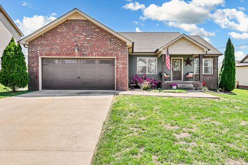 3450 Bradfield Dr, Clarksville, TN, 37042-8153 | Card Image