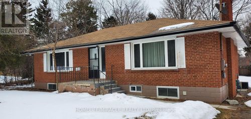 544 Gillmoss Rd, Pickering, ON, L1W3J4 | Card Image