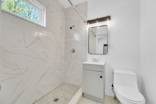 2 - 123 Grove St, Condo with 1 bedrooms, 1 bathrooms and 1 parking in Haverhill MA | Image 13