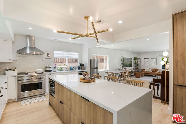 5737 Allott Ave, House other with 6 bedrooms, 6 bathrooms and 2 parking in Sherman Oaks CA | Image 8