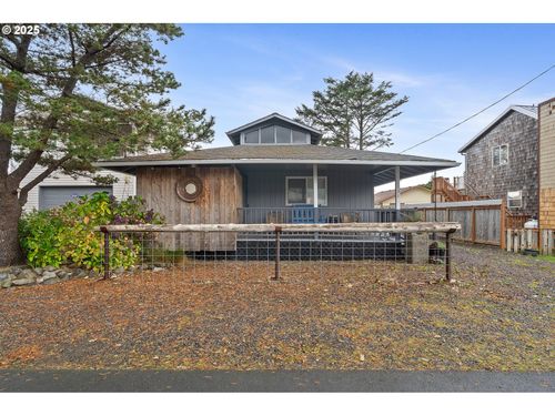 111 S Dolphin St, Rockaway Beach, OR, 97136-9873 | Card Image