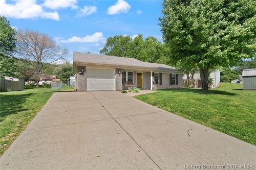 117 Stark Dr, Borden, IN, 47106-8964 | Card Image