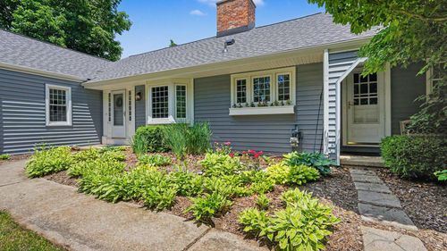 3702 Meadow Ln, Saline, MI, 48176-9060 | Card Image