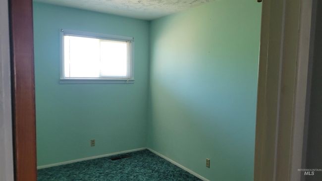 135 S 600 W, House other with 3 bedrooms, 2 bathrooms and 2 parking in Paul ID | Image 4