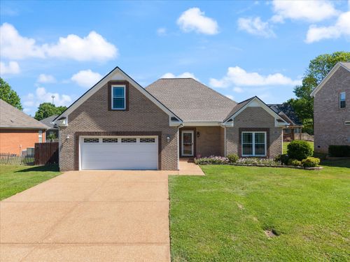 104 Holly Berry Dr, Columbia, TN, 38401-5349 | Card Image