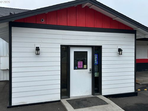 1762 S Adams Dr, Madras, OR, 97741 | Card Image