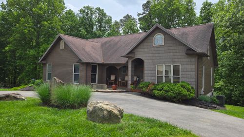 73 Redwood Ln, East Bernstadt, KY, 40729-6677 | Card Image