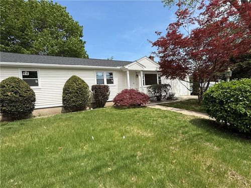199 1st Ave, East Greenwich, RI, 02818-2914 | Card Image