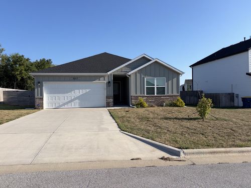 5017 Cozy Ct, Springfield, MO, 65802-6049 | Card Image