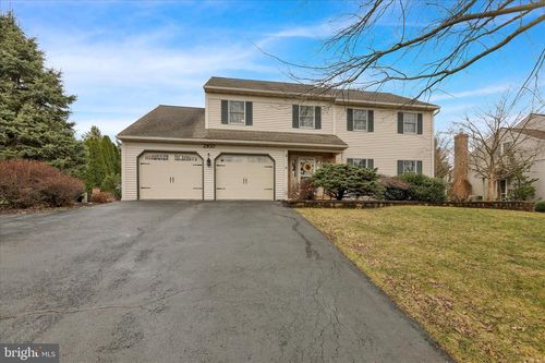 2930 Reedy Rd, SINKING SPRING, PA, 19608-9621 | Card Image