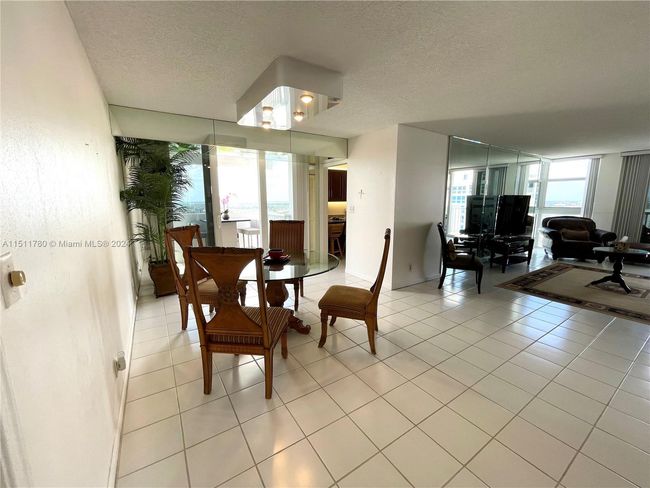 APT-2705 - 1370 S Ocean Blvd, Condo with 2 bedrooms, 2 bathrooms and null parking in Pompano Beach FL | Image 14