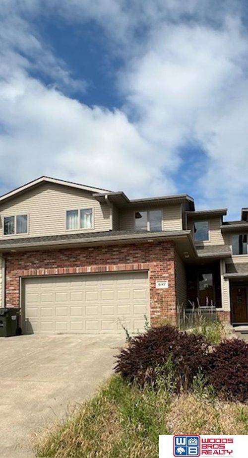 6151 Laroche Rd, Lincoln, NE, 68526-6058 | Card Image
