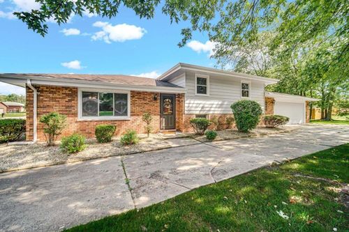 205 Fairview Ln, Schererville, IN, 46375-2267 | Card Image