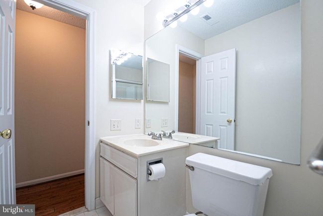 APT-101 - 12009 Golf Ridge Ct, Condo with 3 bedrooms, 2 bathrooms and null parking in FAIRFAX VA | Image 21