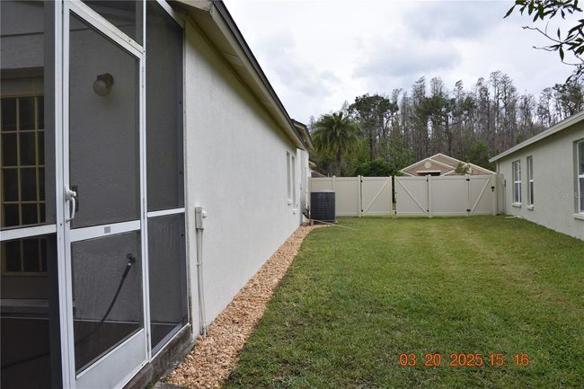 Side Yard | Image 32