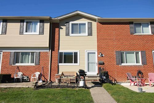 19309 S. Highlite Drive, Clinton Charter Township, MI, 48035 | Card Image