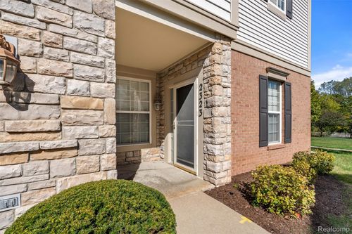 2323 Knollwood, Canton Charter Township, MI, 48188 | Card Image