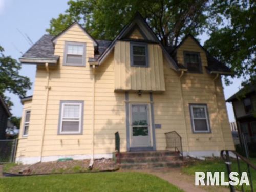 1522 Brady St, Davenport, IA, 52803-4751 | Card Image