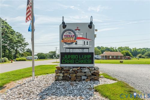 16552 General Puller Hwy, Deltaville, VA, 23043-2320 | Card Image