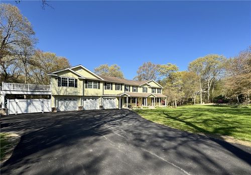71 Rolling Hill Dr, Exeter, RI, 02822-2812 | Card Image