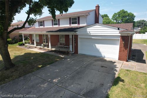 16960 Pennsylvania St, Southfield, MI, 48075-2909 | Card Image