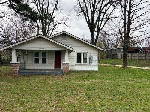 2255 E Huntsville Road, Fayetteville, AR, 72701 | Card Image