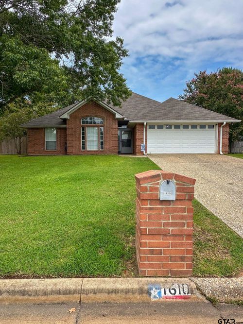 1610 Waterton Cir, Whitehouse, TX, 75791-9551 | Card Image
