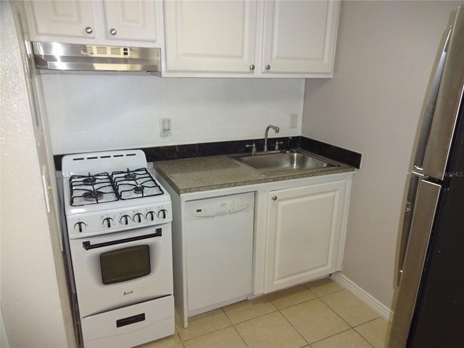 Kitchen | Image 4