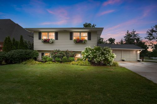 600 Sherman St, Downers Grove, IL, 60515-3061 | Card Image