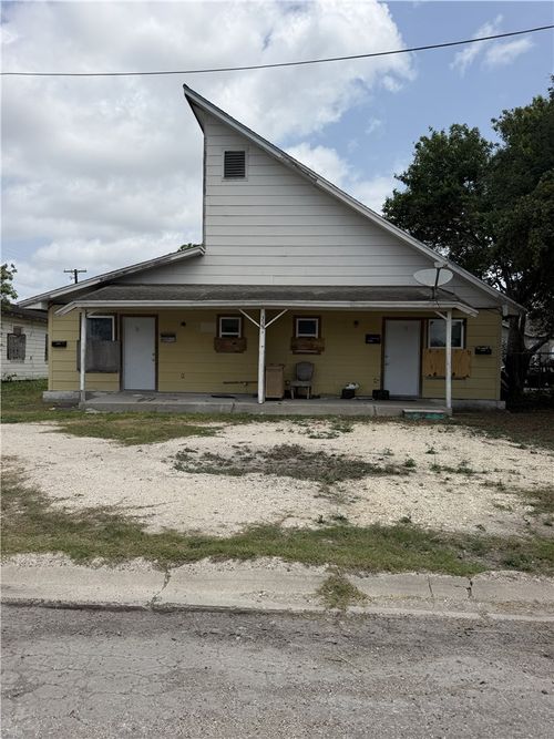 339 Kansas St, Robstown, TX, 78380-4100 | Card Image