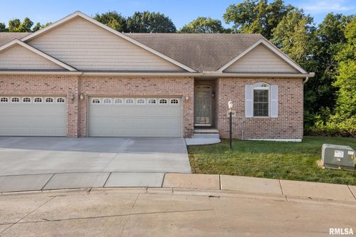 6500-6500 N Queen Frances Ln, Peoria, IL, 61615-7801 | Card Image